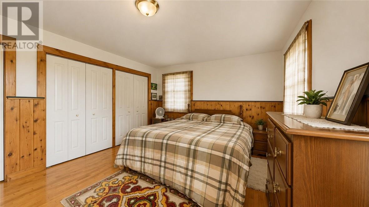 320 Perivale Rd W. - 68