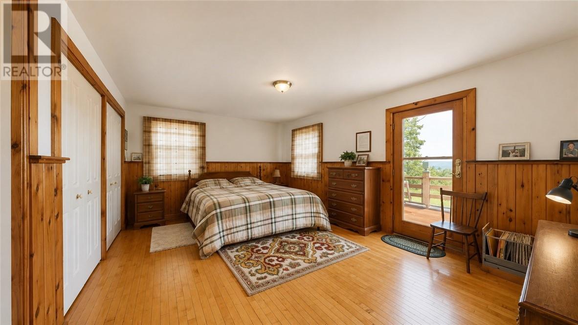 320 Perivale Rd W. - 69