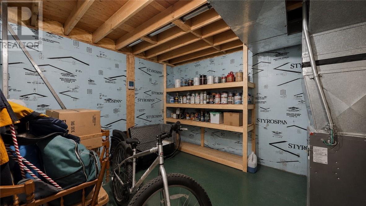 320 Perivale Rd W. - 78