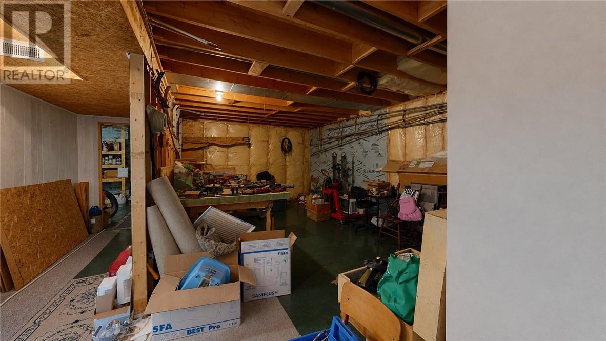 320 Perivale Rd W. - 79