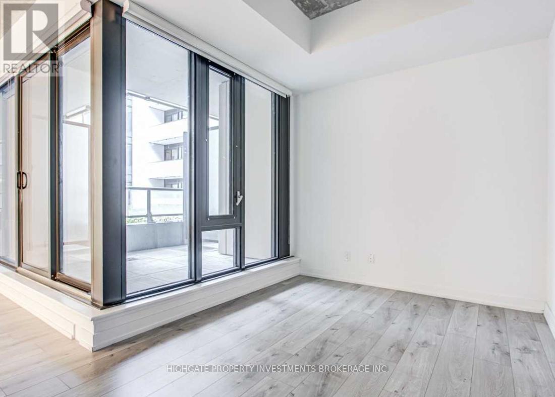 #228 161 ROEHAMPTON AVENUE - 13