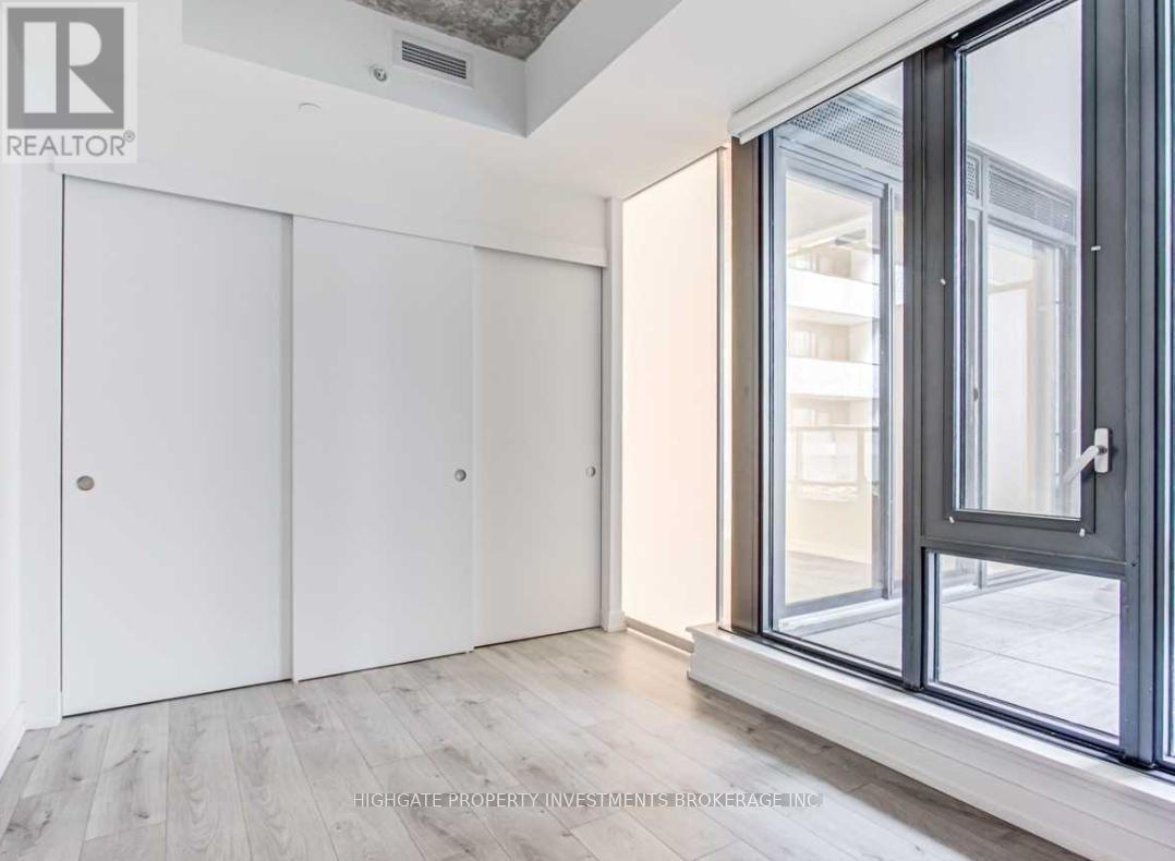 #228 161 ROEHAMPTON AVENUE - 14