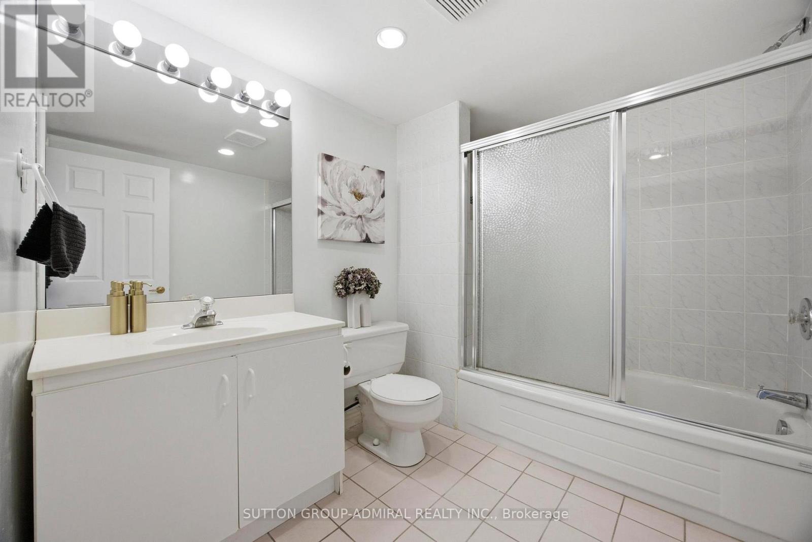 138 KENNARD AVENUE - 32