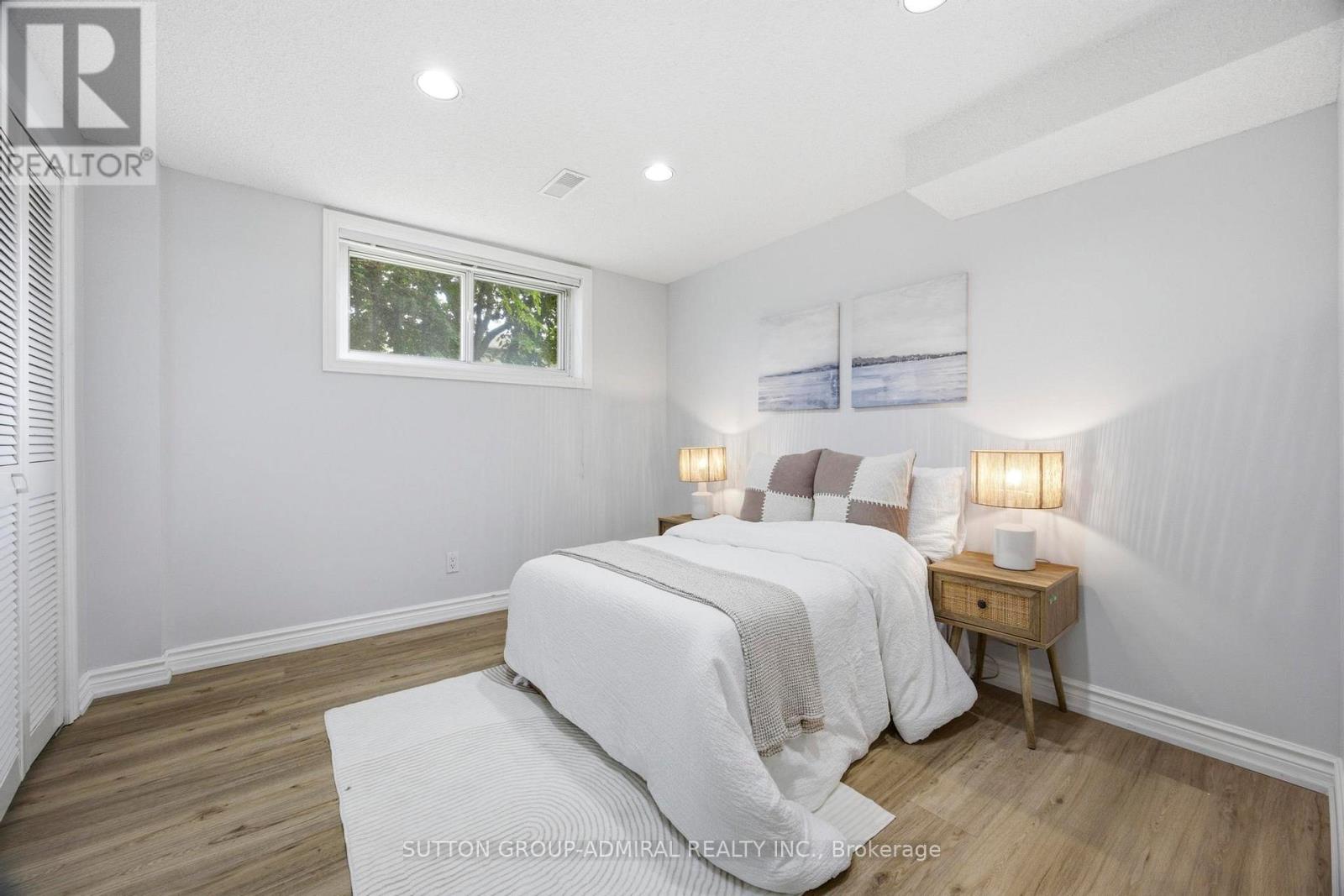 138 KENNARD AVENUE - 35