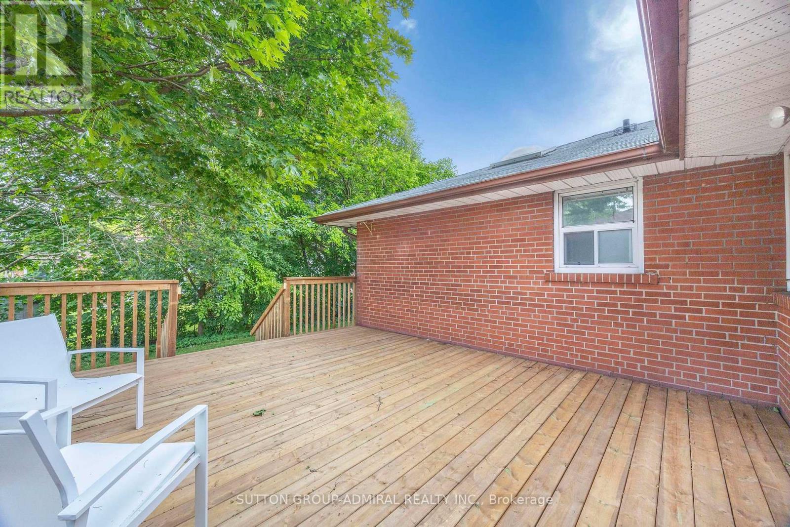 138 KENNARD AVENUE - 40