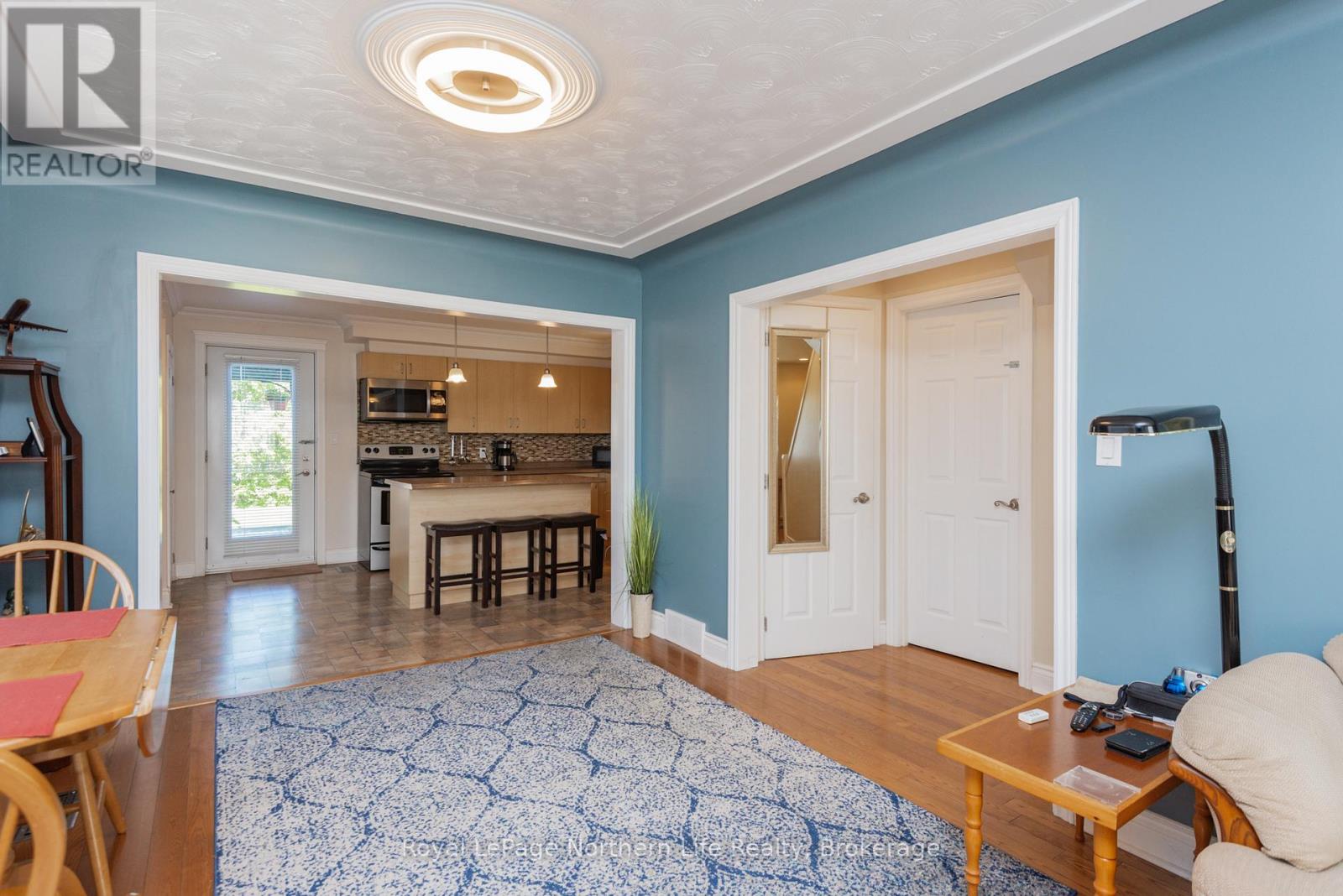 323 PERCY STREET - 12