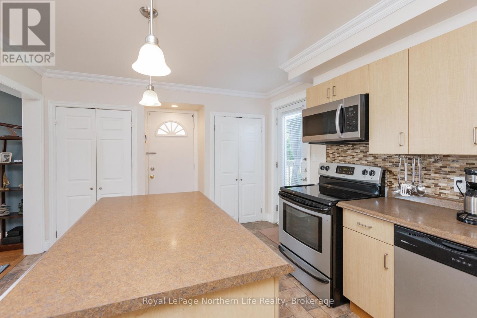 323 PERCY STREET - 20
