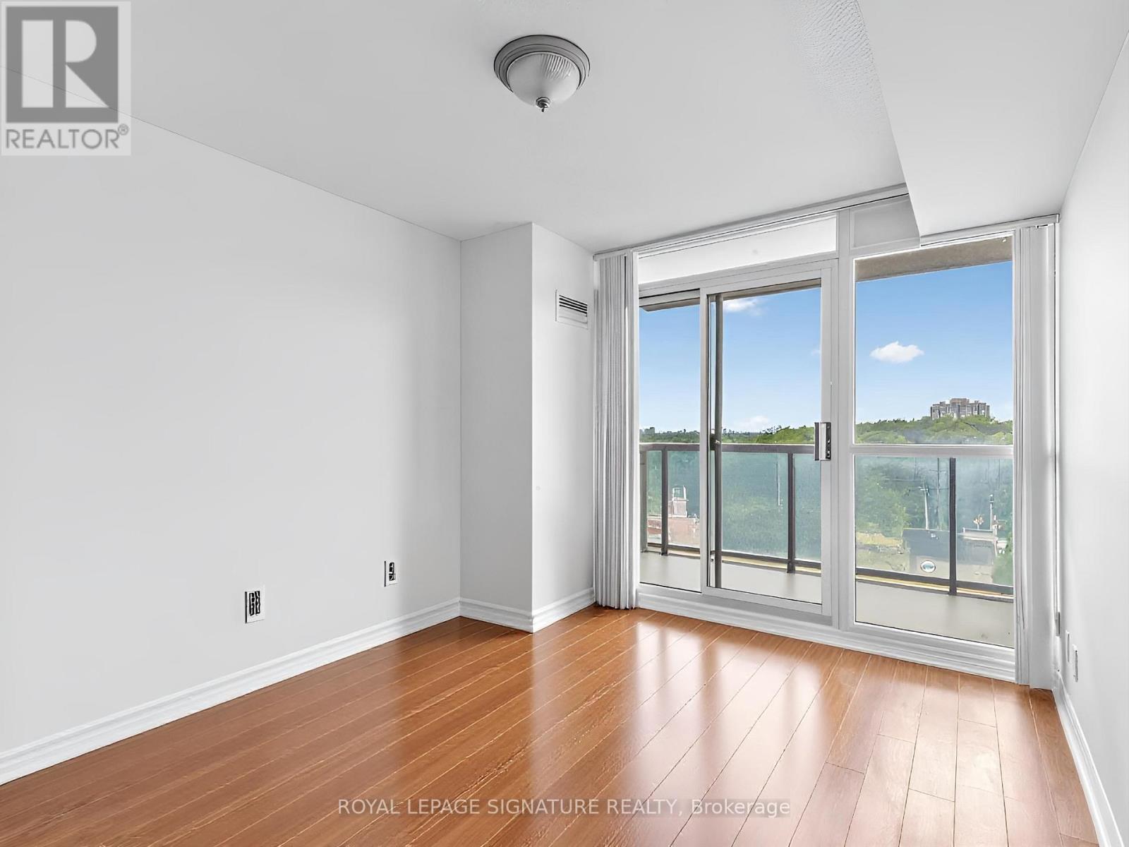 #1512 68 GRANGEWAY AVENUE - 13