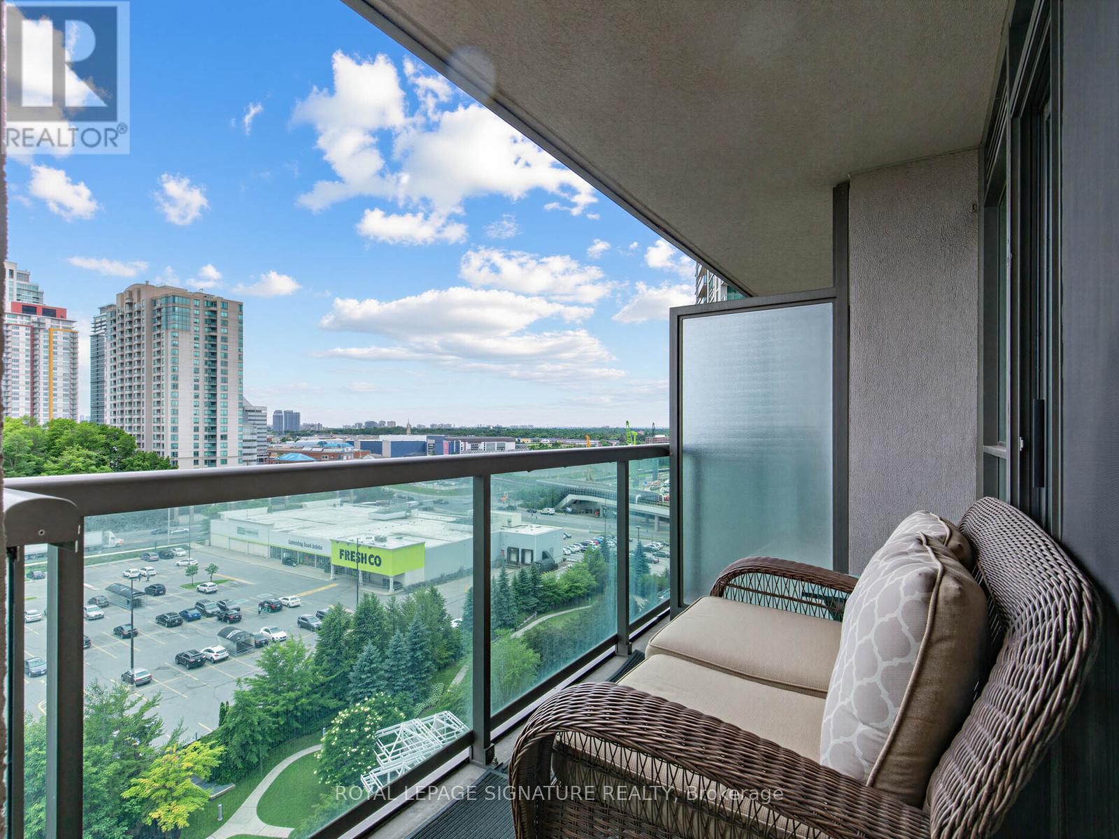 #1512 68 GRANGEWAY AVENUE - 19