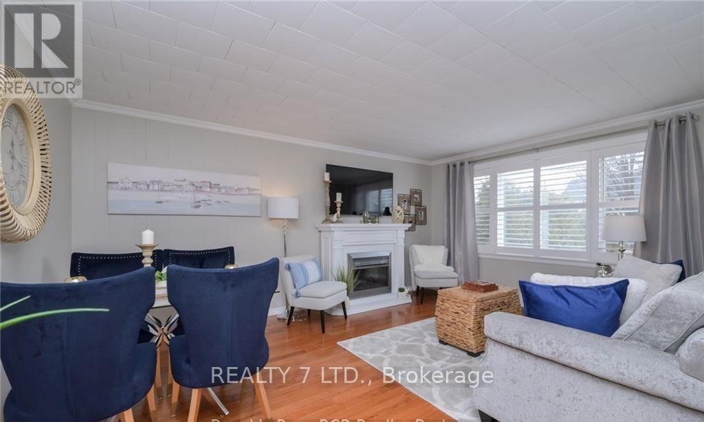 270 JAMES STREET E - 11