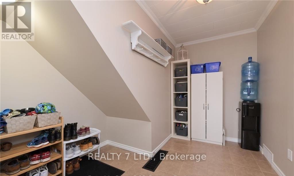 270 JAMES STREET E - 15