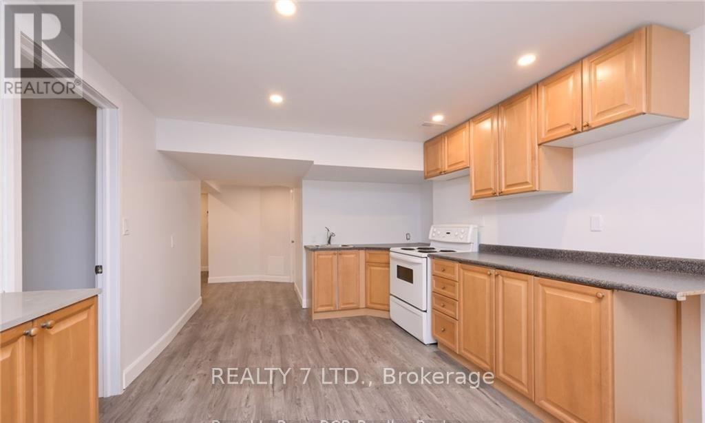 270 JAMES STREET E - 16