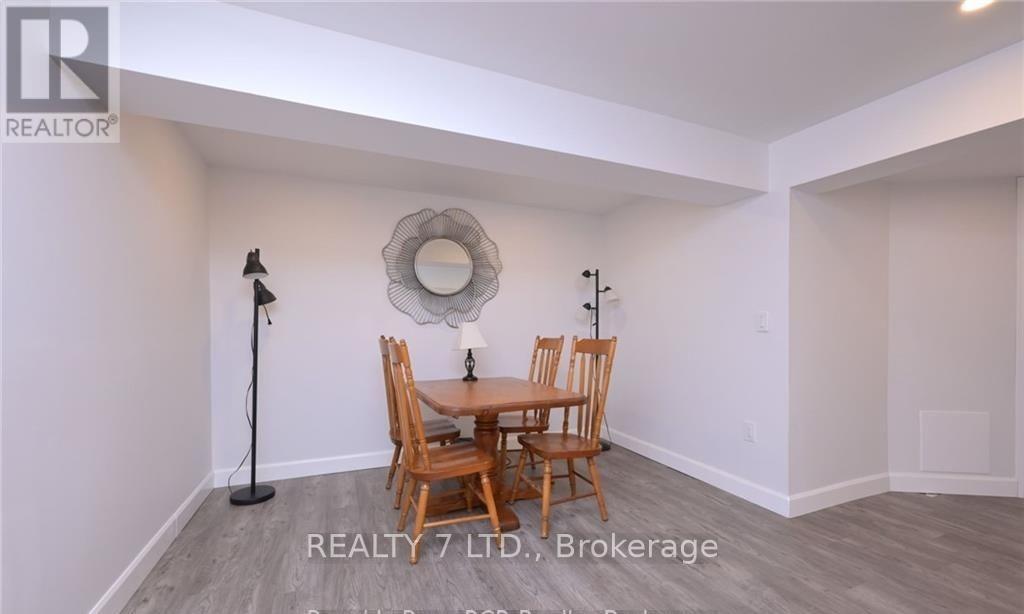 270 JAMES STREET E - 21