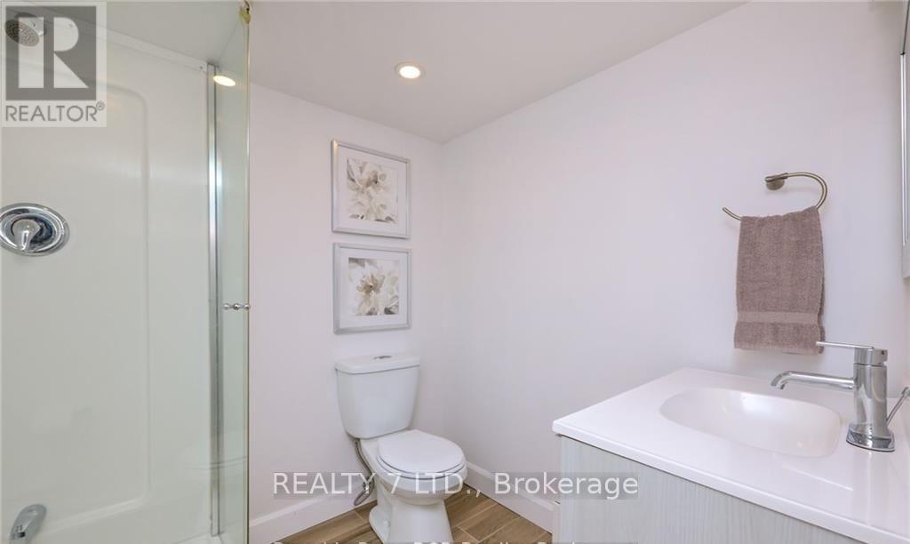 270 JAMES STREET E - 22