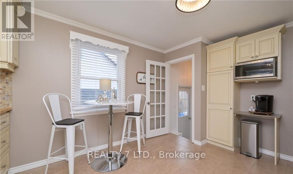 270 JAMES STREET E - 5