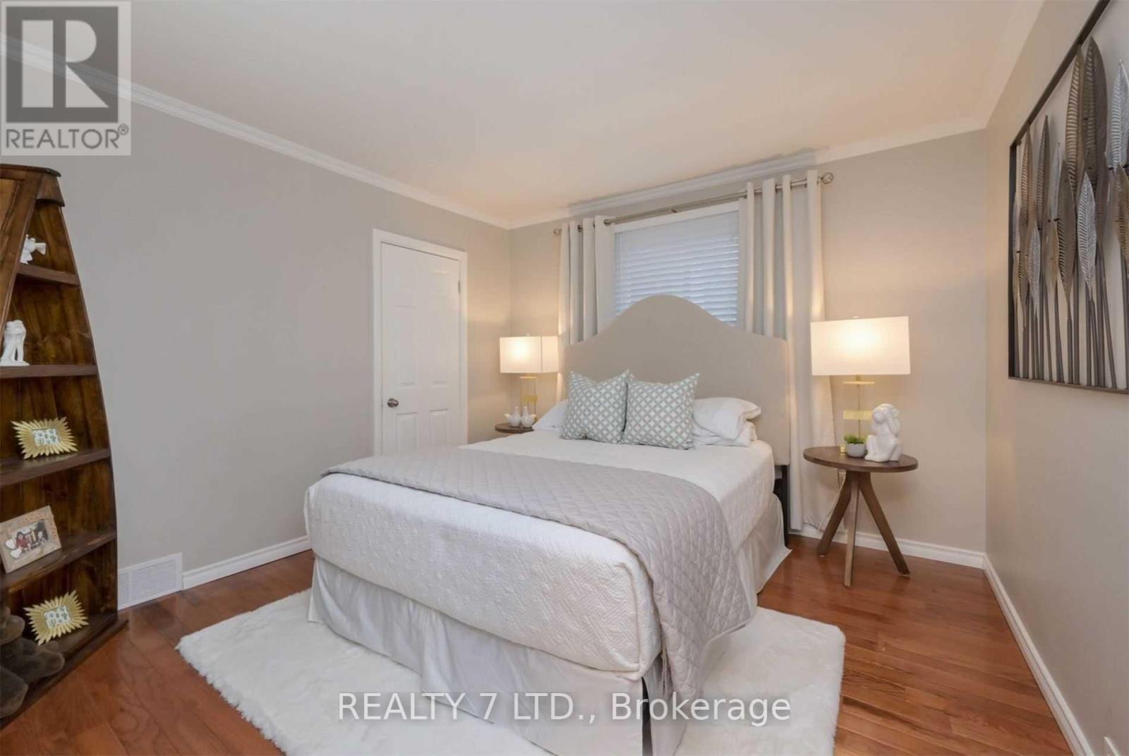 270 JAMES STREET E - 7