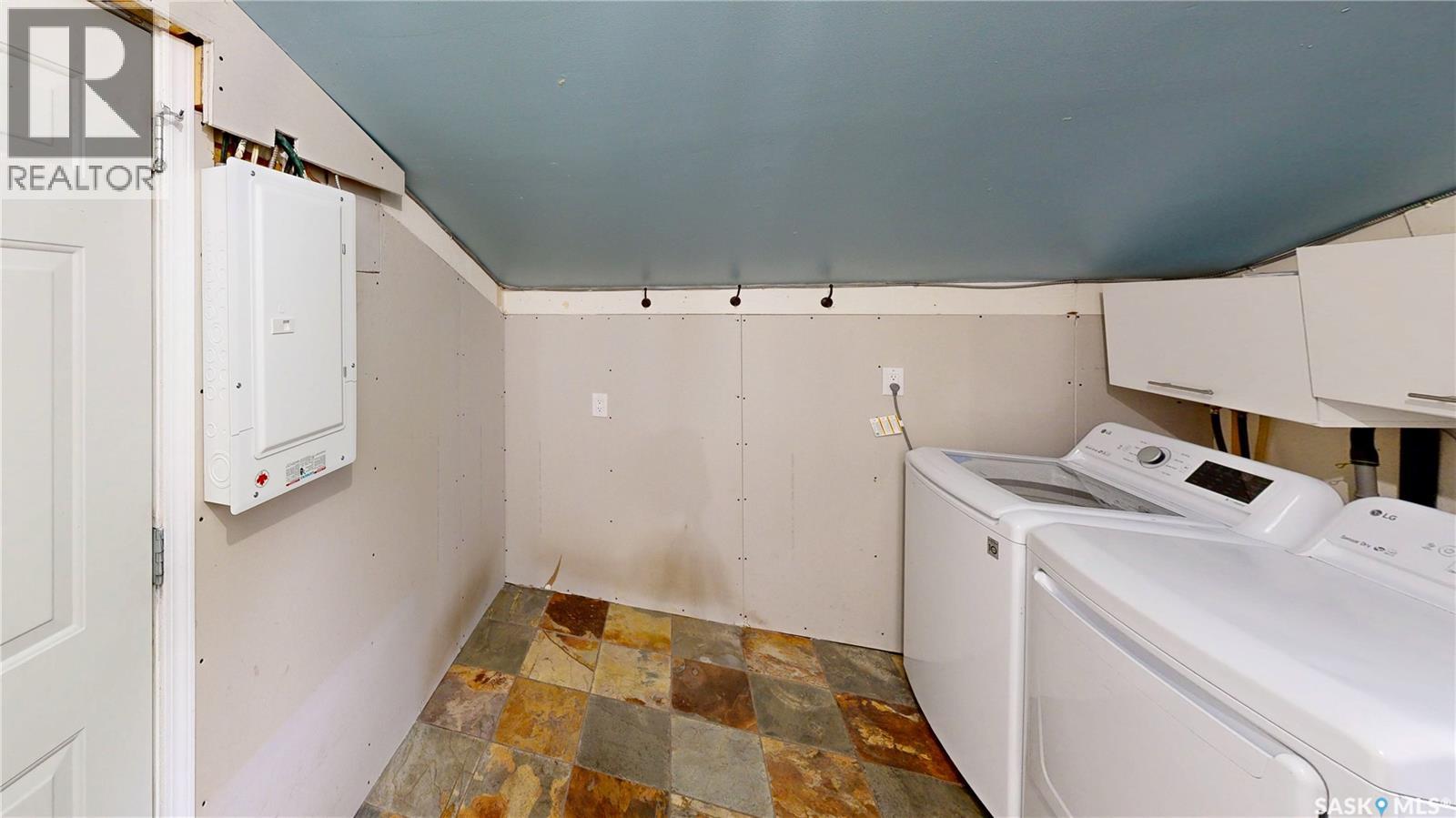 16 CECIL CRESCENT — photo 24