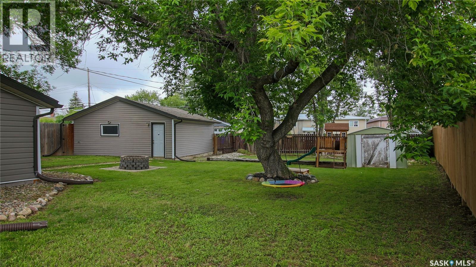 16 CECIL CRESCENT — photo 35