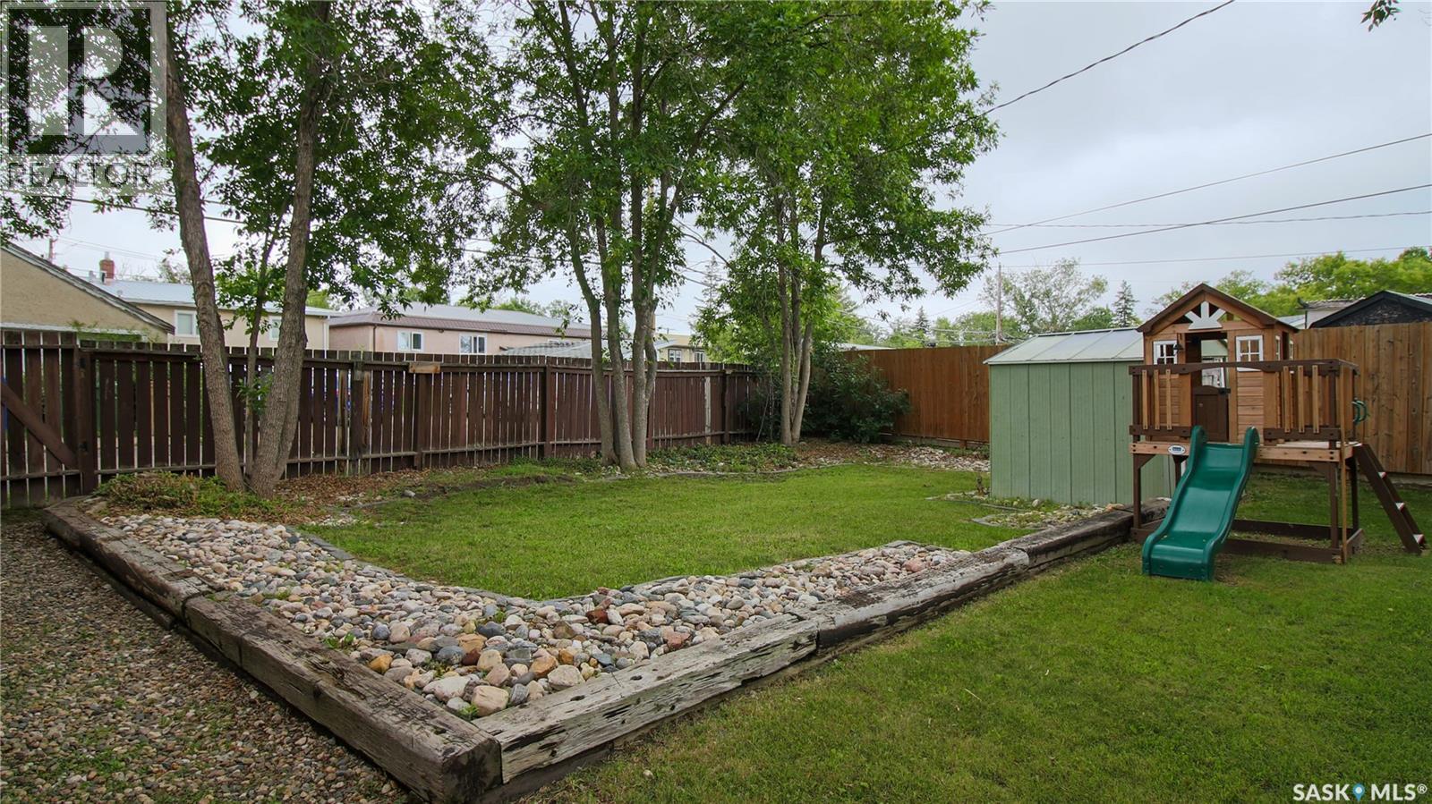 16 CECIL CRESCENT — photo 37