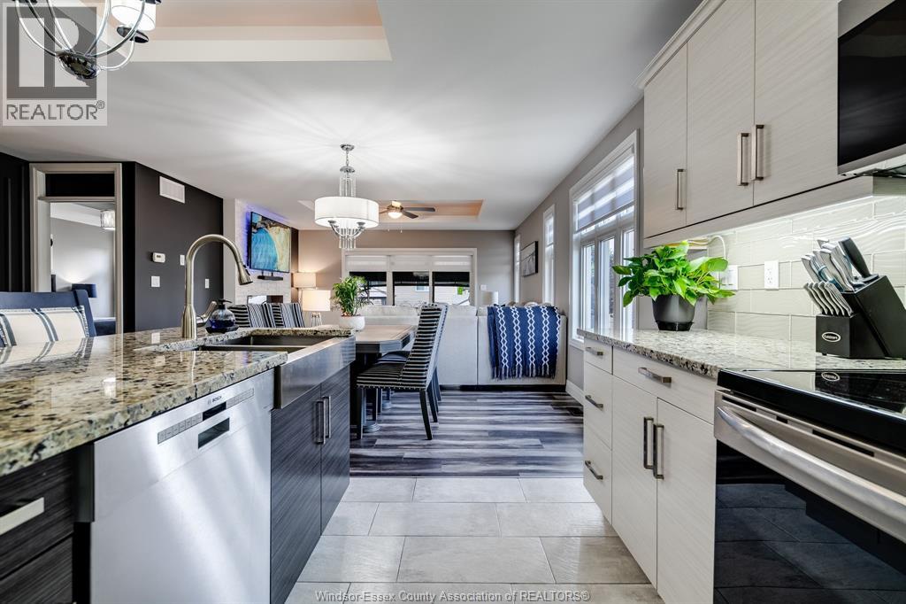 1 Woodland STREET - 10