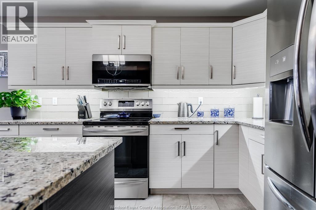 1 Woodland STREET - 12