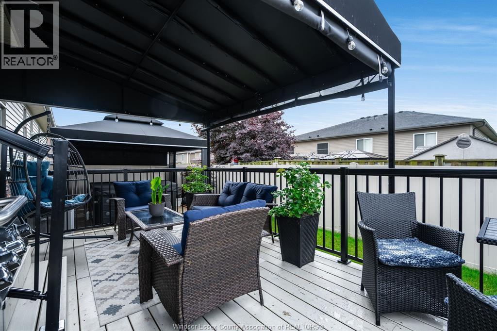1 Woodland STREET - 44