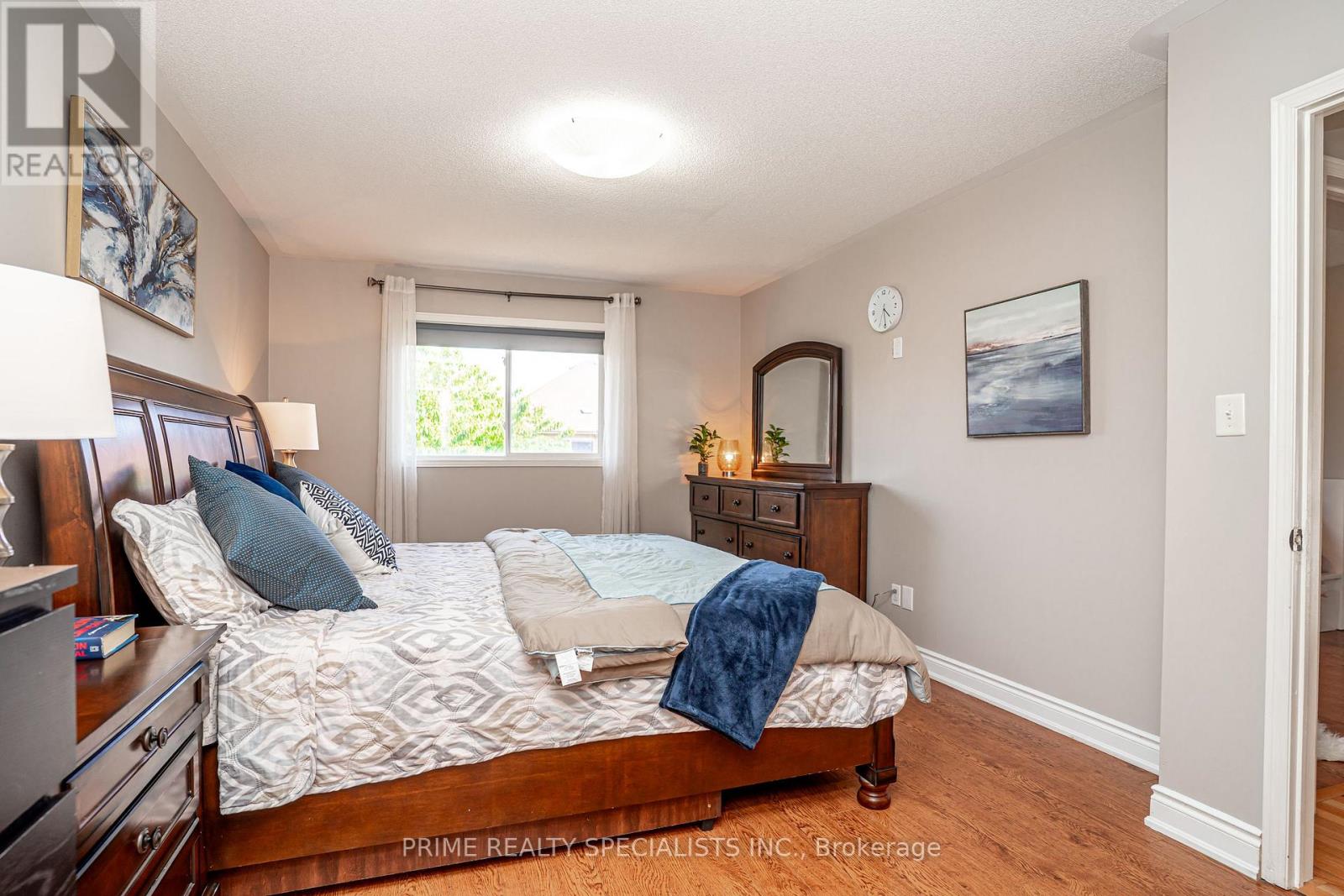 11 COMMODORE DRIVE - 24