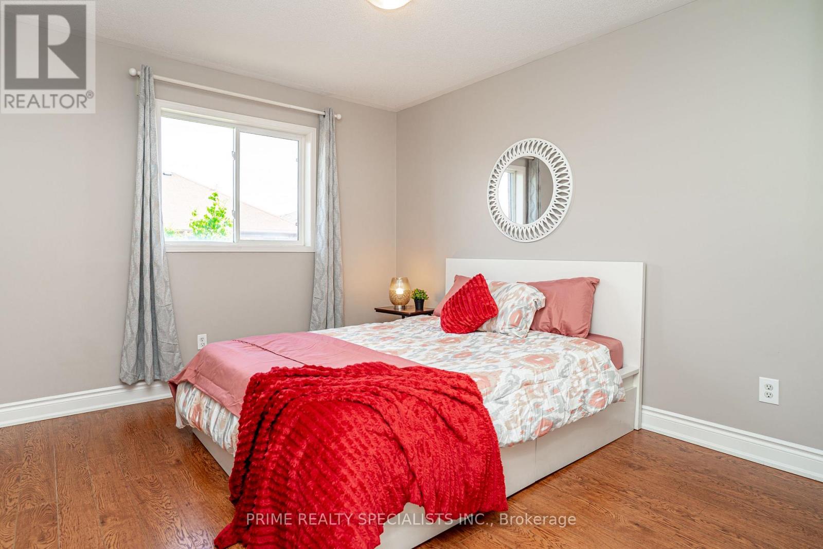 11 COMMODORE DRIVE - 28