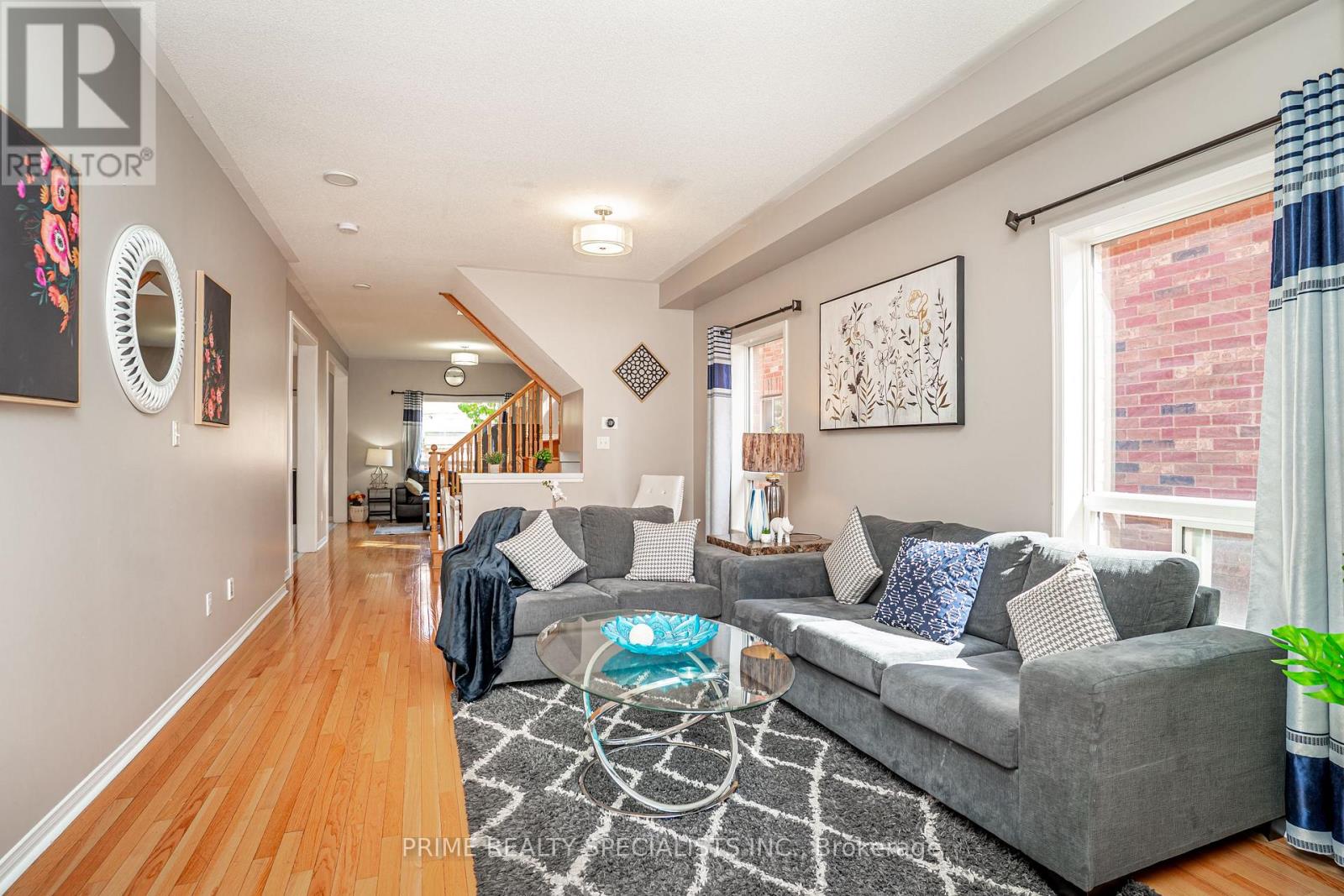 11 COMMODORE DRIVE - 6
