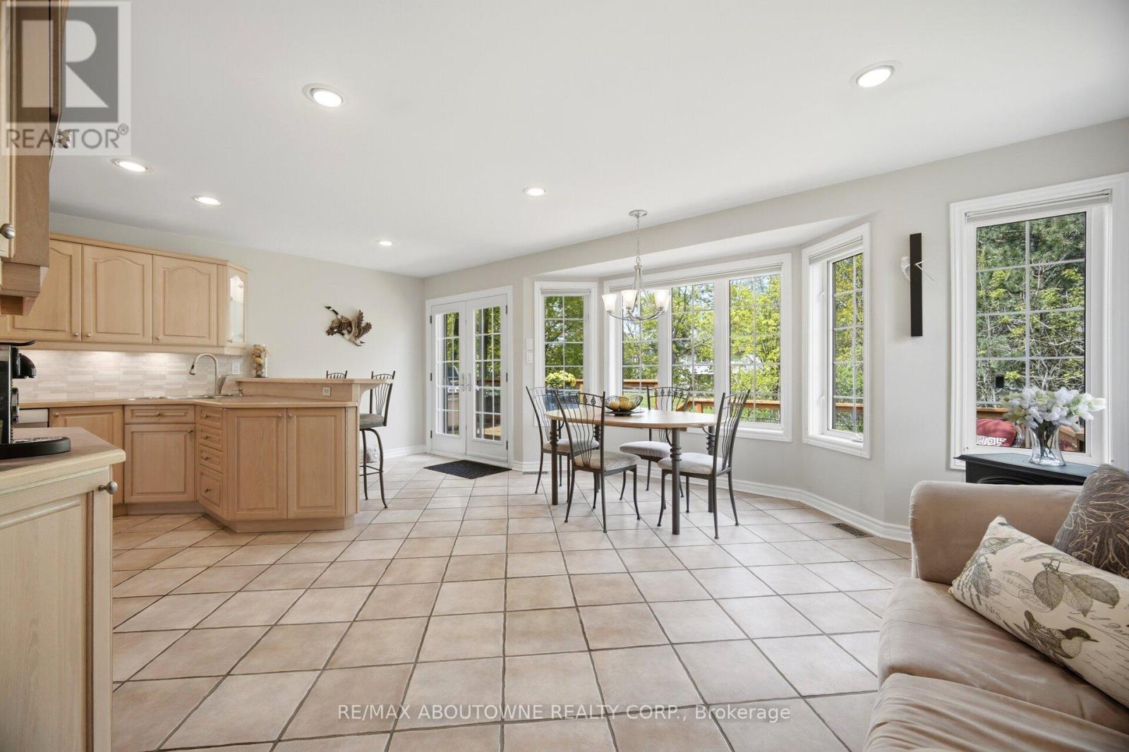 41 PLAINSMAN ROAD - 12