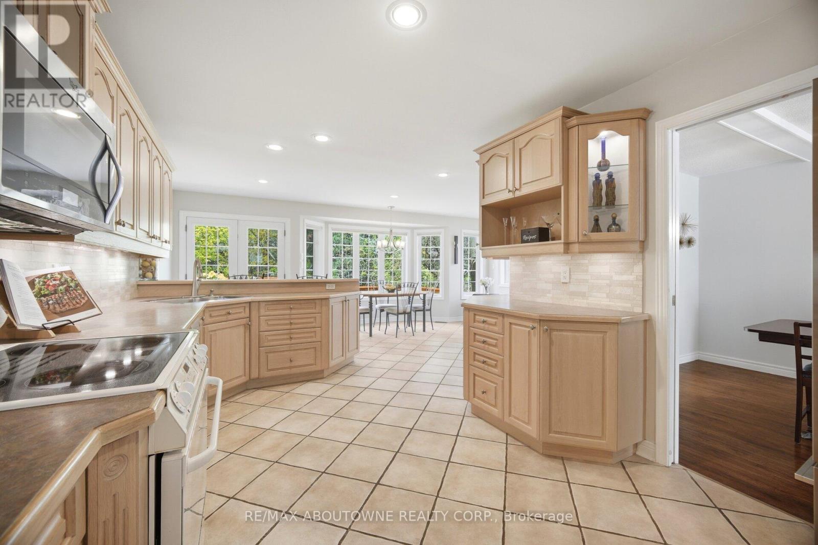 41 PLAINSMAN ROAD - 15