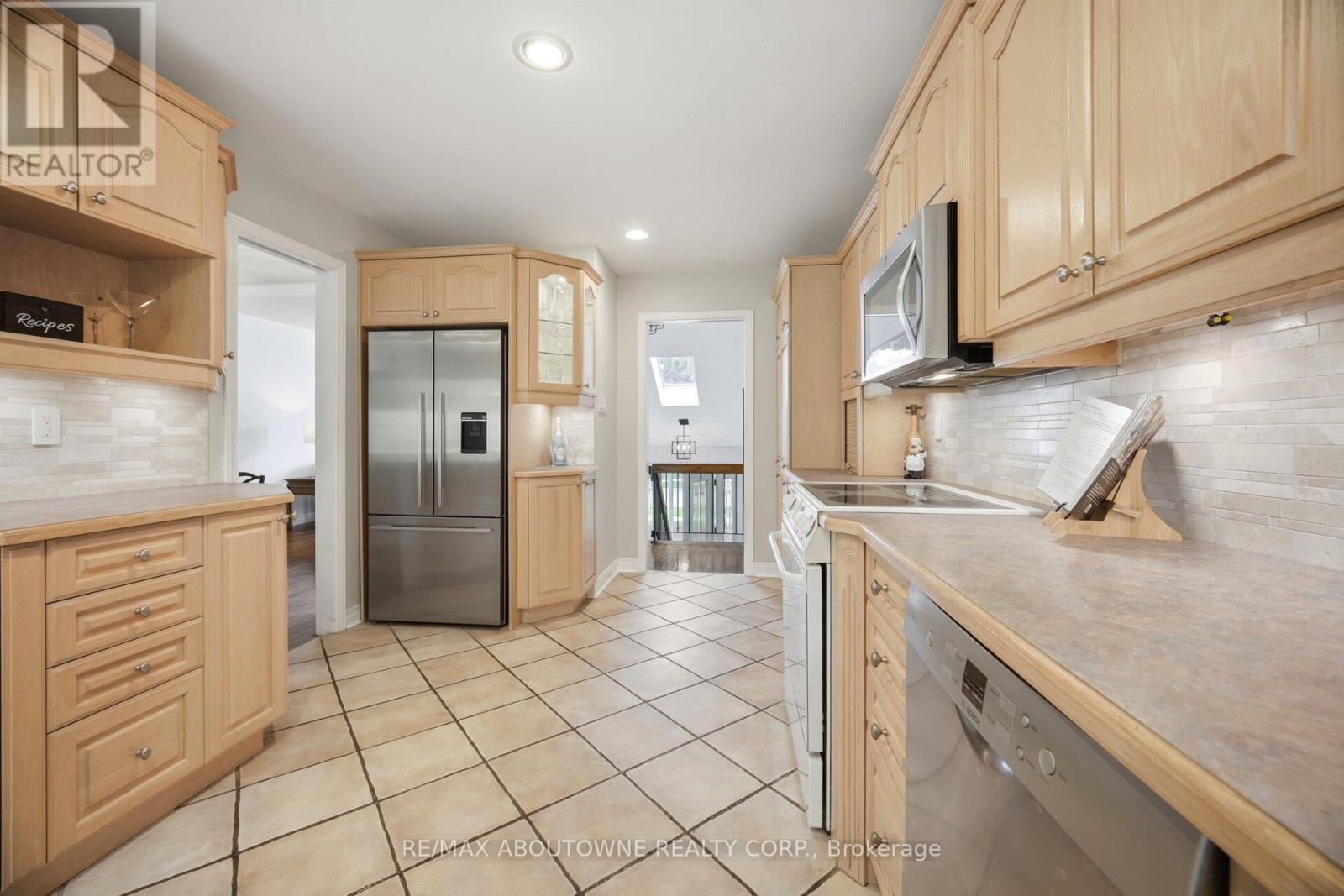 41 PLAINSMAN ROAD - 16