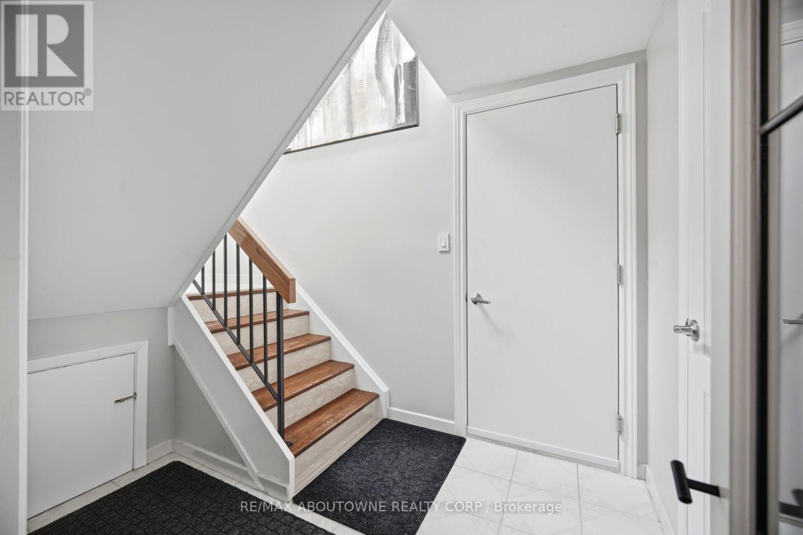 41 PLAINSMAN ROAD - 25
