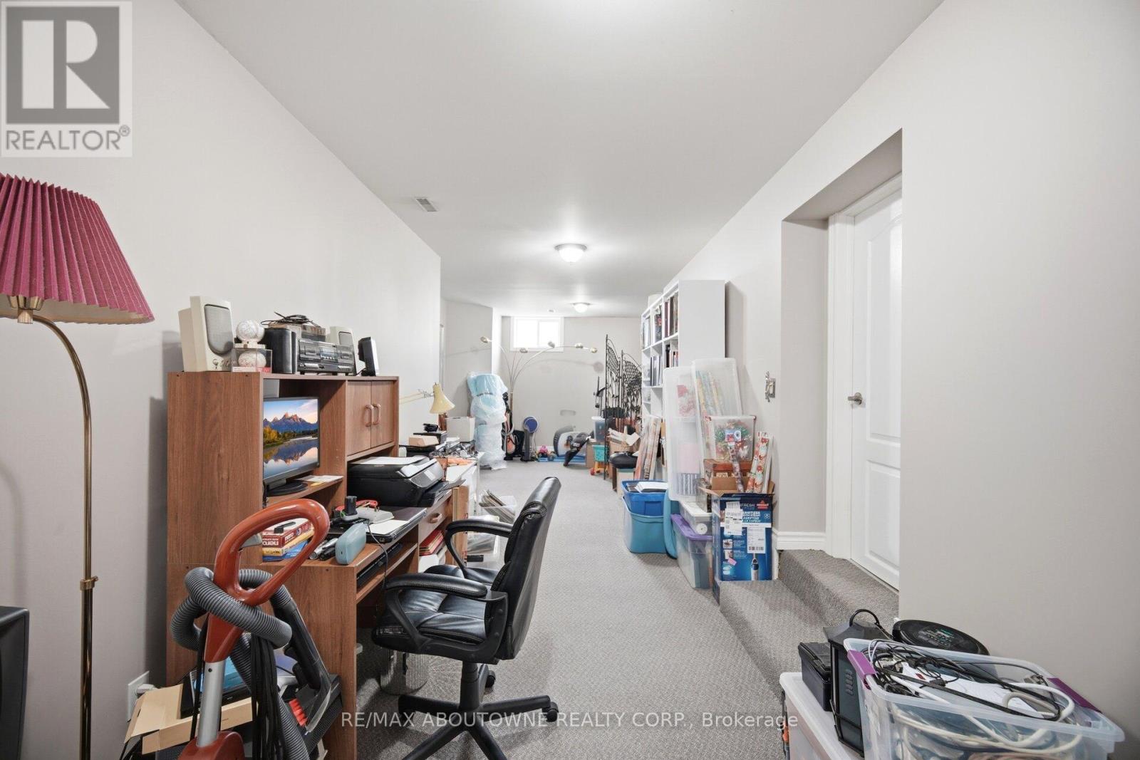 41 PLAINSMAN ROAD - 30