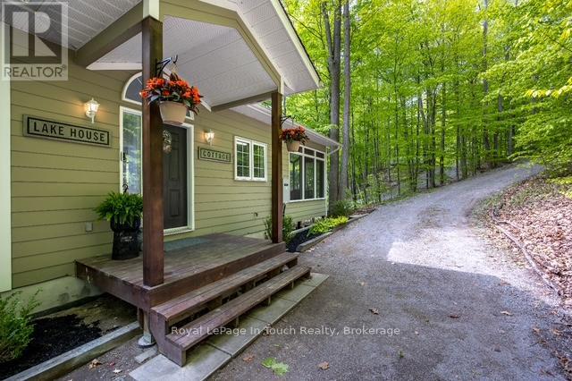 157 FARLAIN LAKE ROAD W - 13