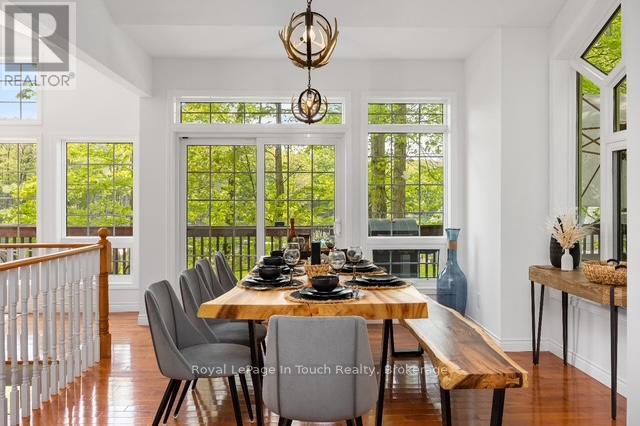 157 FARLAIN LAKE ROAD W - 32