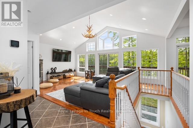 157 FARLAIN LAKE ROAD W - 30