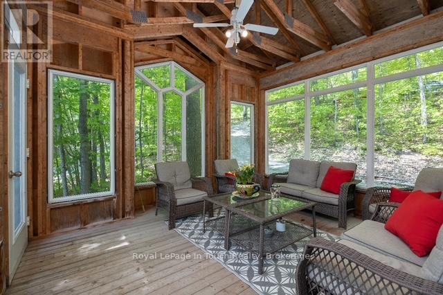 157 FARLAIN LAKE ROAD W - 23