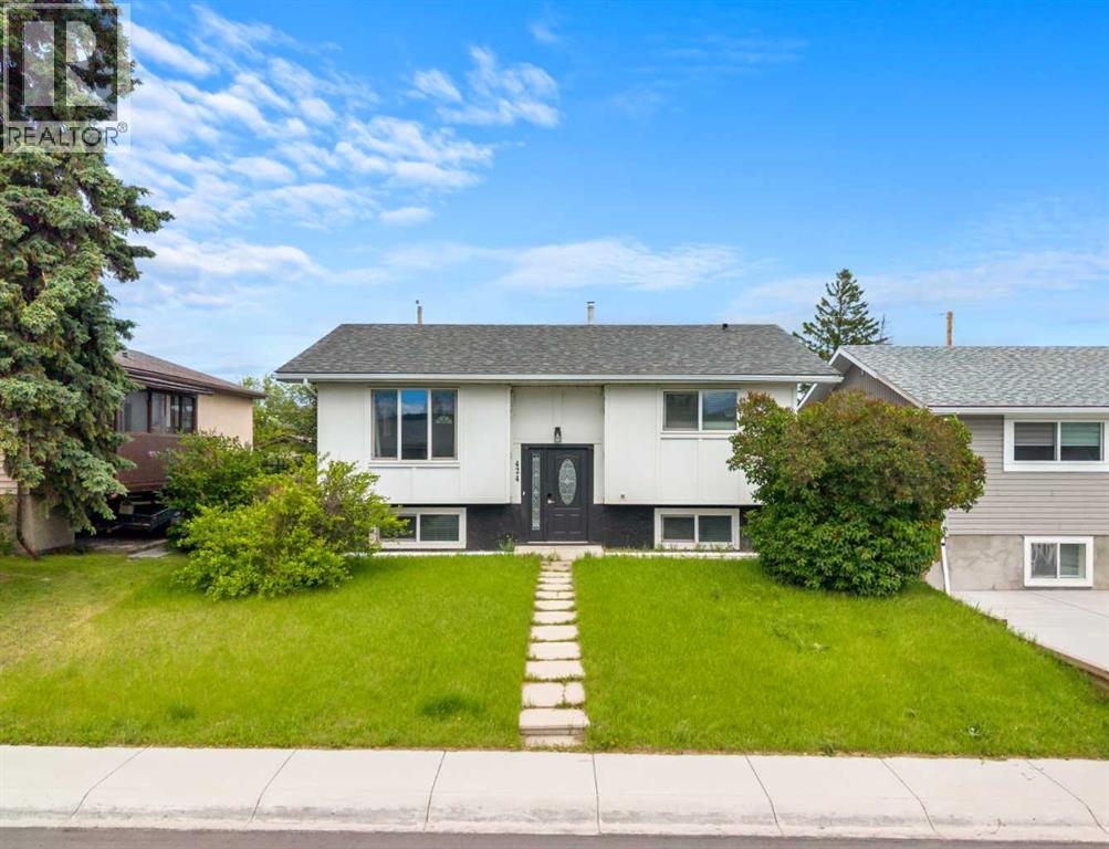 424 Penbrooke Crescent SE - 1