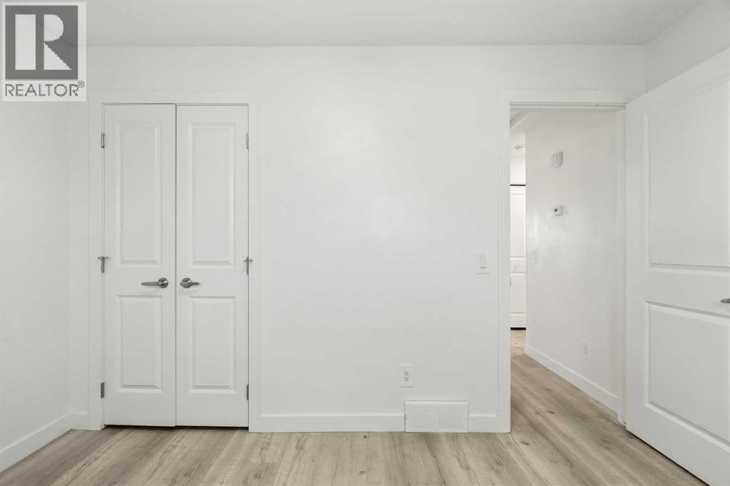 424 Penbrooke Crescent SE - 12