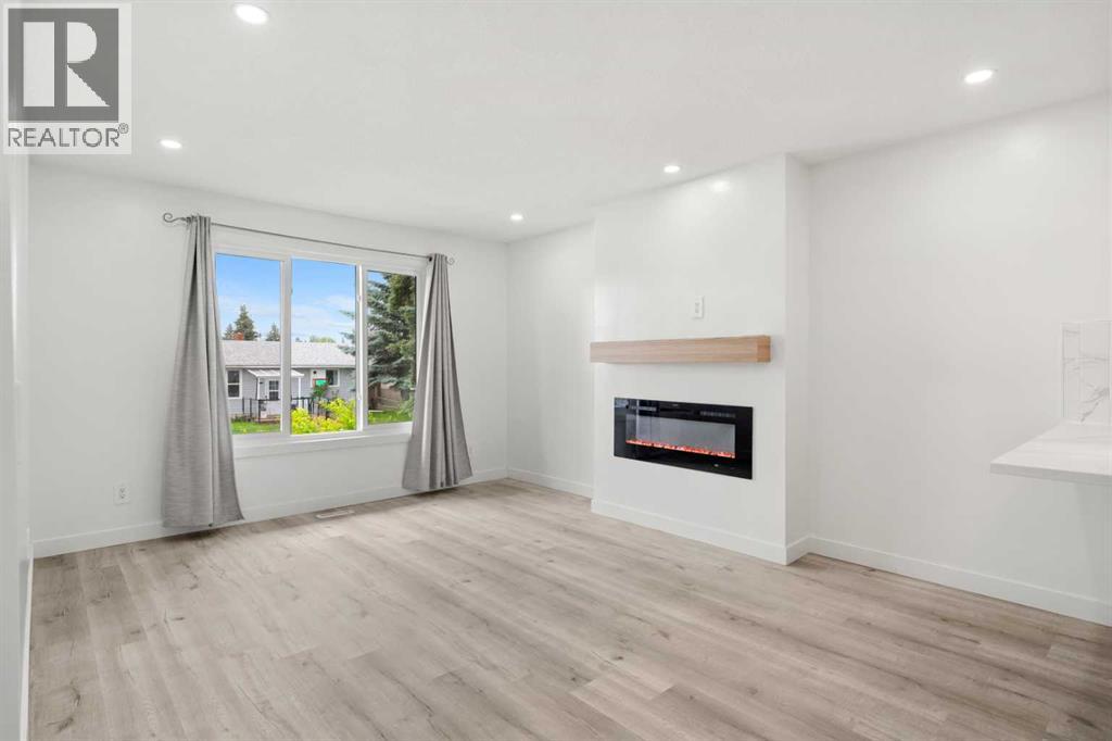 424 Penbrooke Crescent SE - 3