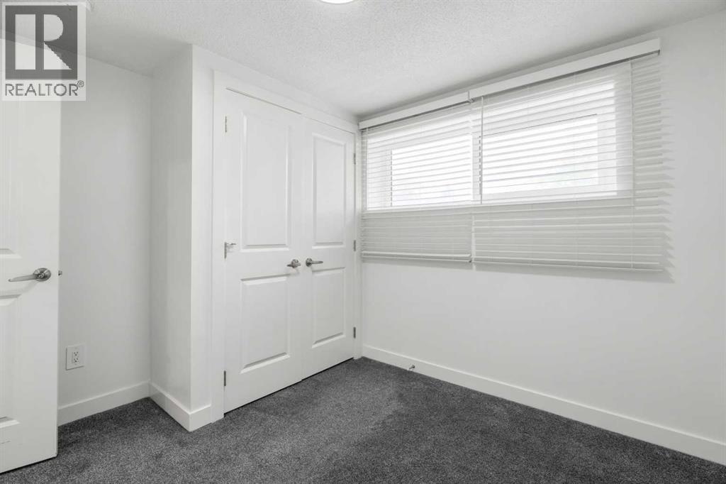 424 Penbrooke Crescent SE - 32