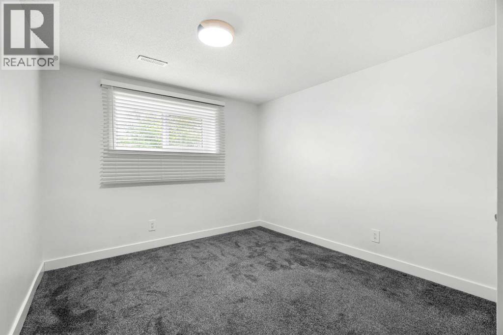 424 Penbrooke Crescent SE - 33