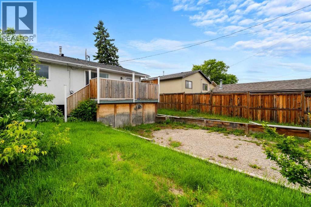 424 Penbrooke Crescent SE - 40