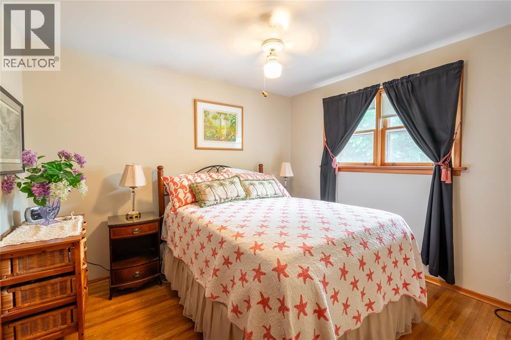 845 VROOM AVENUE - 10