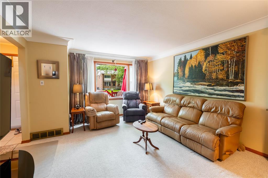 845 VROOM AVENUE - 5