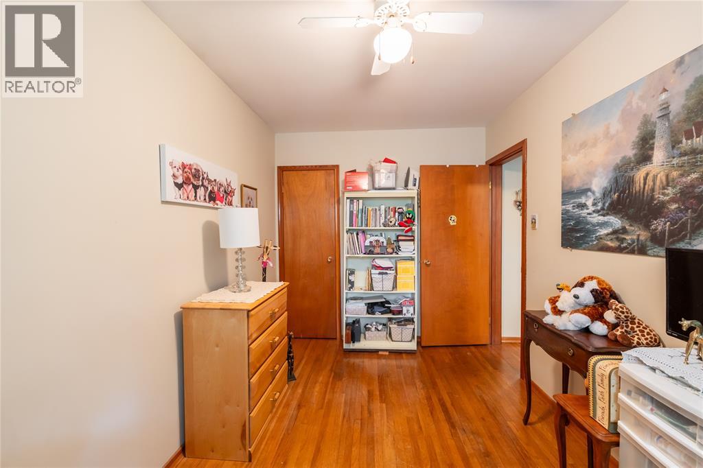 845 VROOM AVENUE - 14