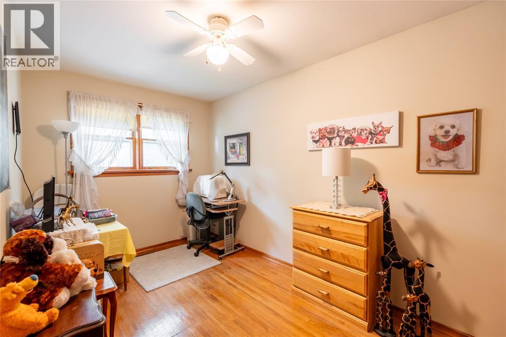 845 VROOM AVENUE - 13