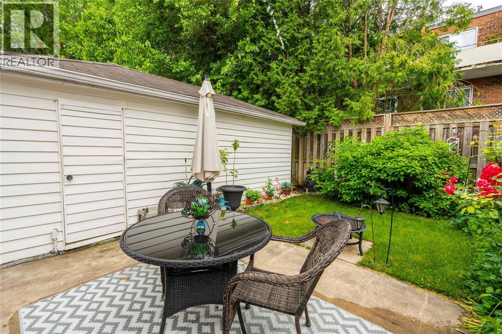 845 VROOM AVENUE - 23
