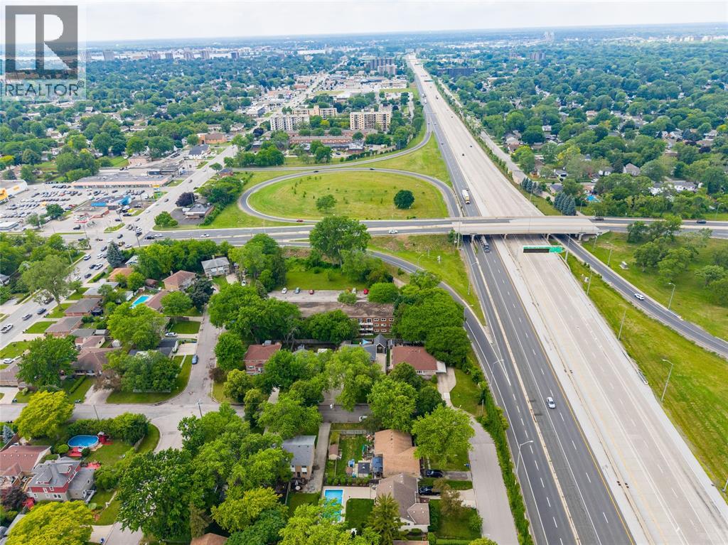 845 VROOM AVENUE - 29